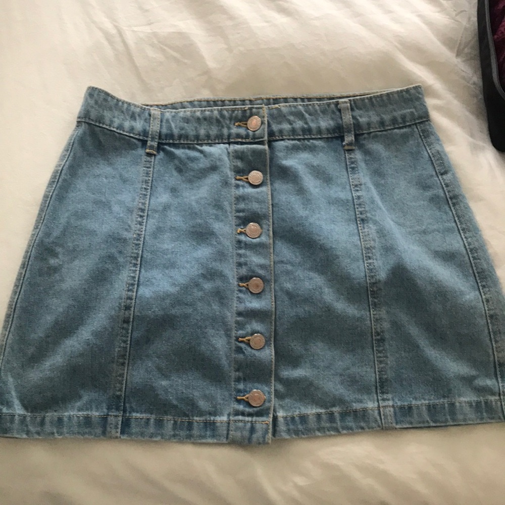 Forever 21 Denim skirt size 29